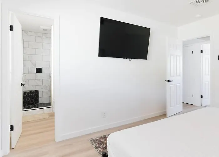 Holiday home Renovated Retreat Old Town Sleeps 6 *